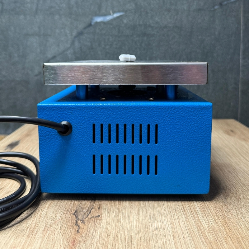 Magnetic Stirrer with Hot plate