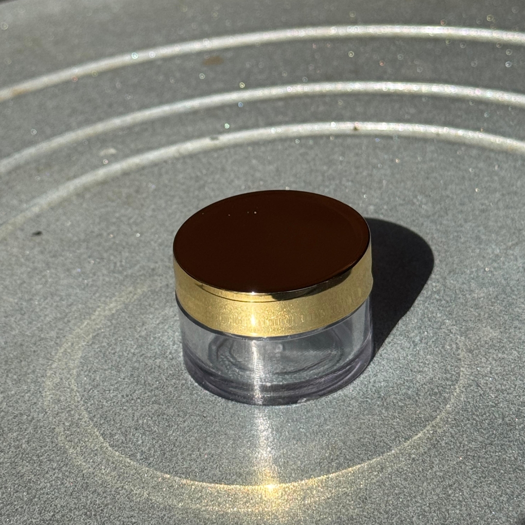 Acrylic San Jar + White Wad + Gold Cap - 5g